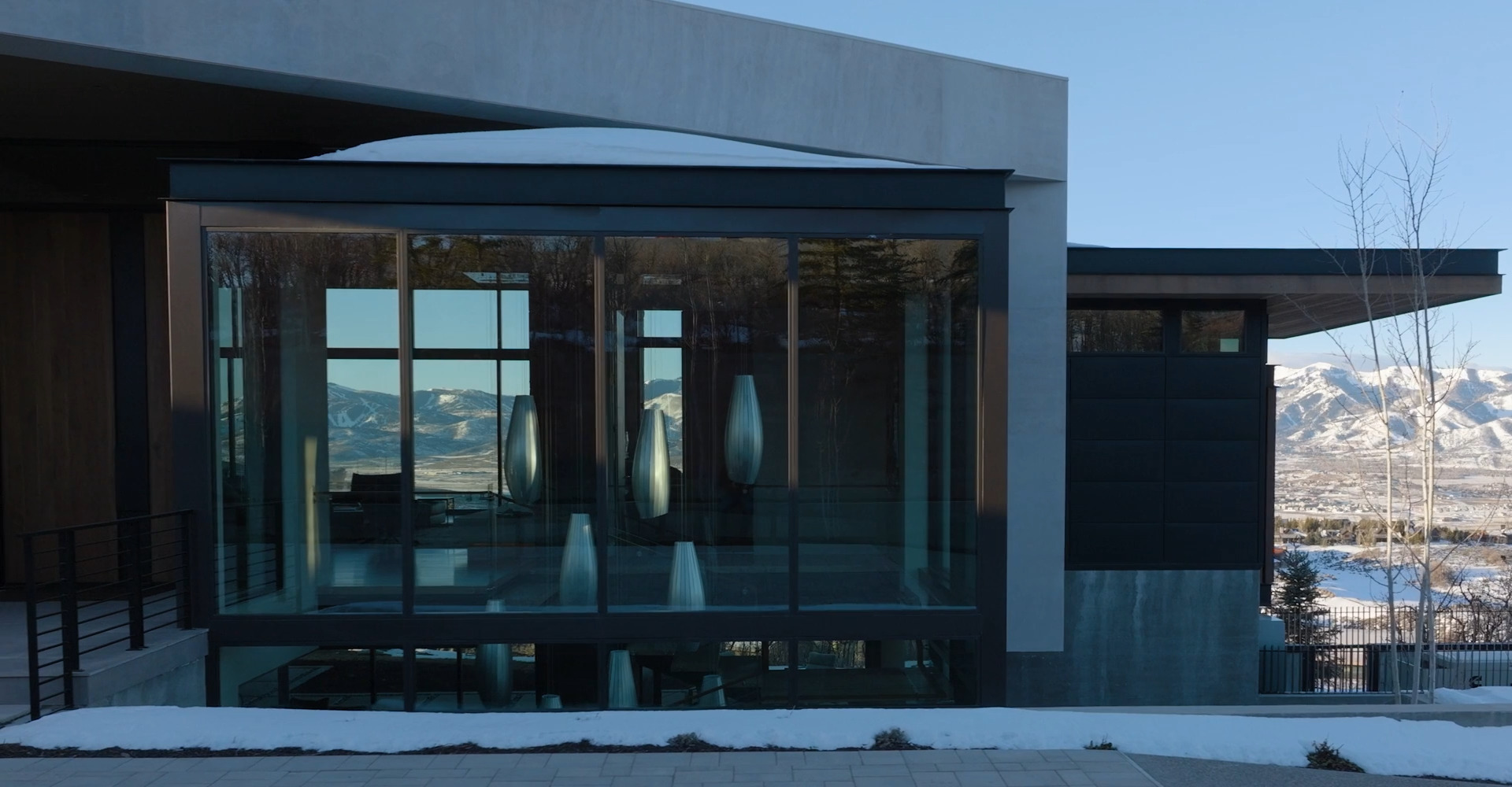 How_much_is_black_aluminum_alloy_doors_and_windows